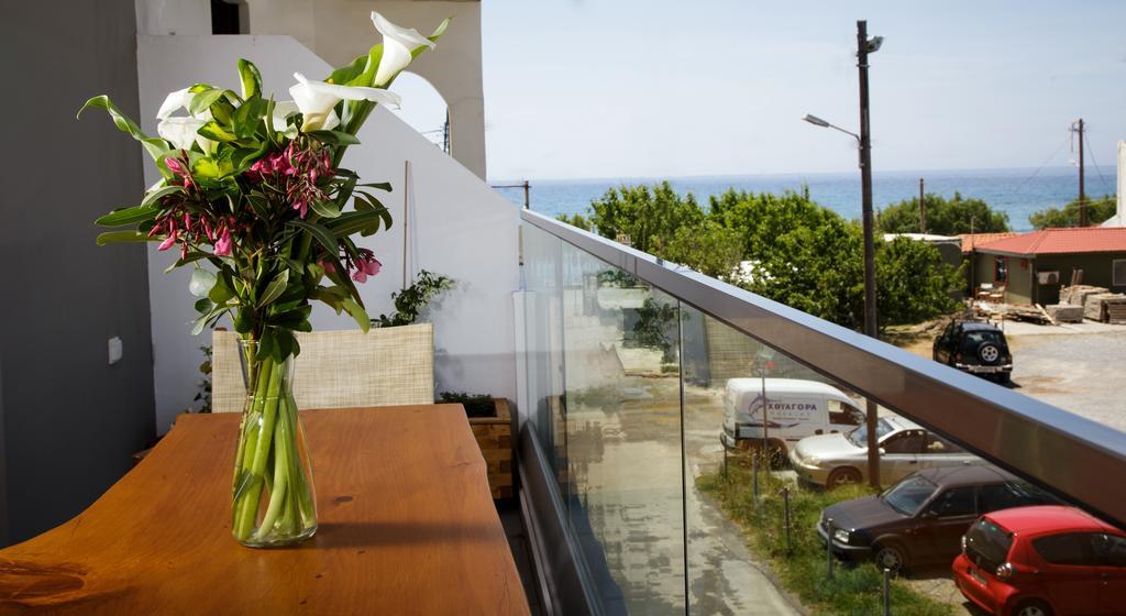 Beachside Apartment In Plakias Centre! Exteriör bild